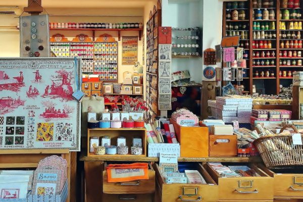 手芸店サジュー